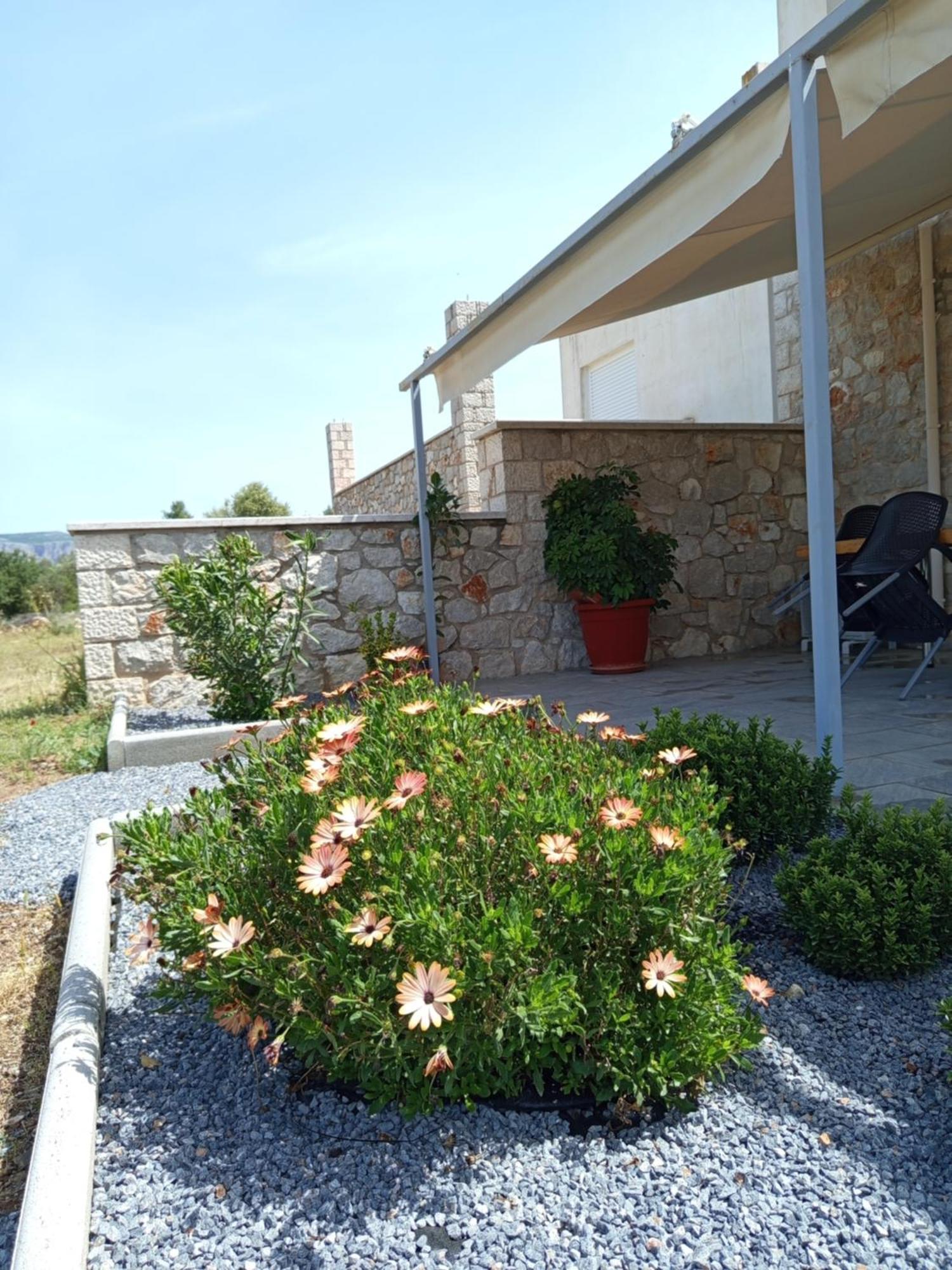 Smailis Apartment 2 Ligourio Ruang foto